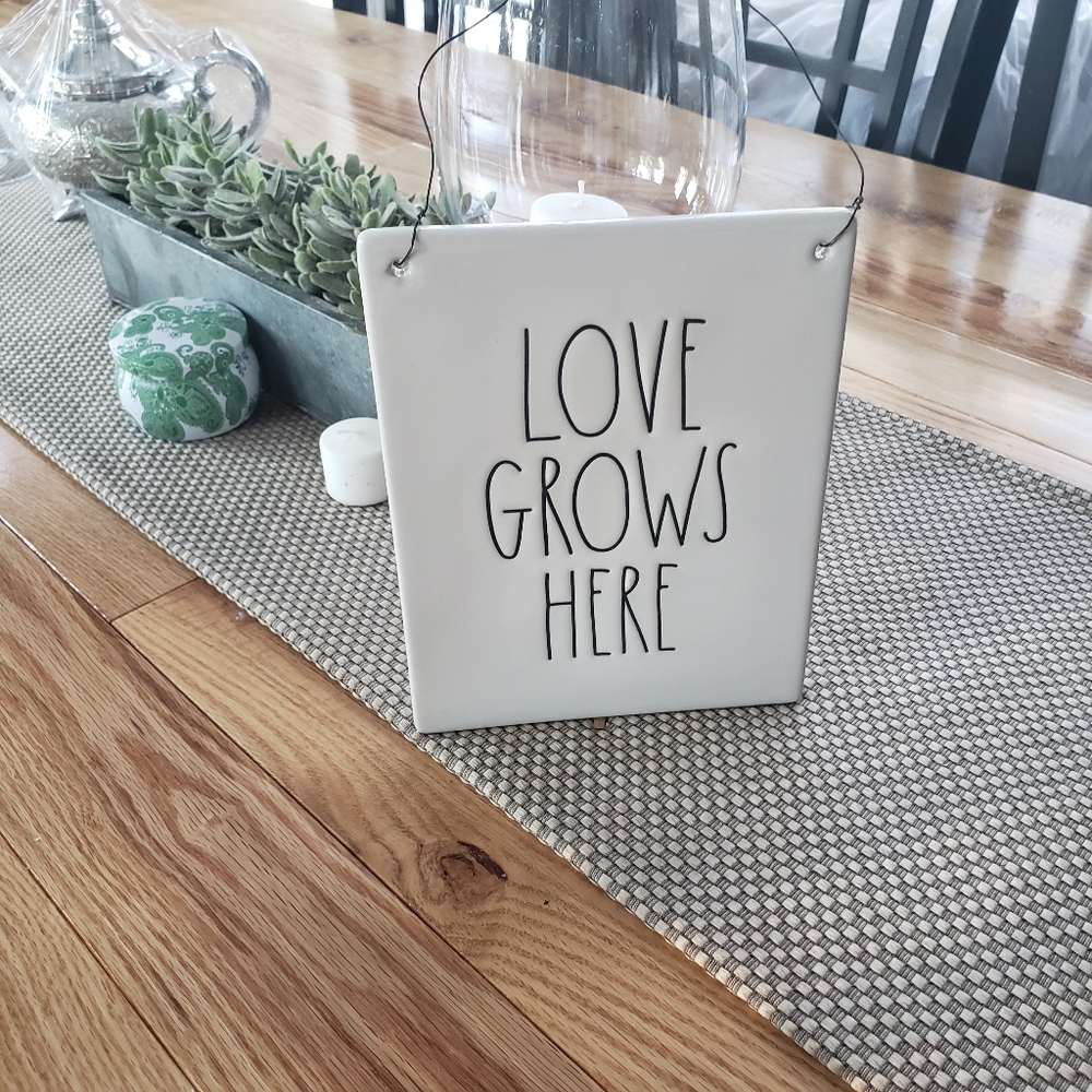 Rae Dunn “Love Grows Here” Wall Hanging FARMHOUSE - Picture 3 of 5